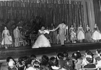 Teatro Nuovo, Milán, 1955.