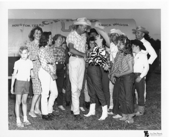 Fiesta en honor de Katyna en el rancho del millonario americano Mr. Robert Sunder, Houston, 1966.